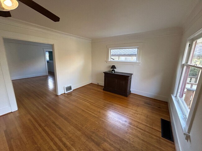 519 W Raye St in Seattle, WA - Building Photo - Building Photo