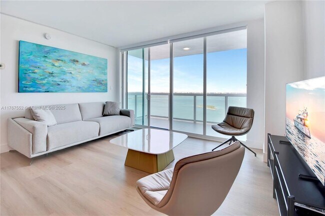 property at 1800 N Bayshore Dr