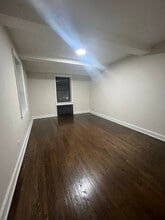 195 Prospect St, Unit S4 in East Orange, NJ - Foto de edificio - Building Photo