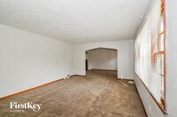 10512 E 69th St photo'