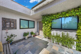 166 Wimbledon Ct in Palm Desert, CA - Building Photo - Building Photo