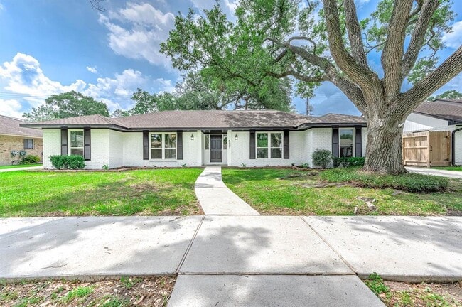 property at 5807 Dumfries Dr