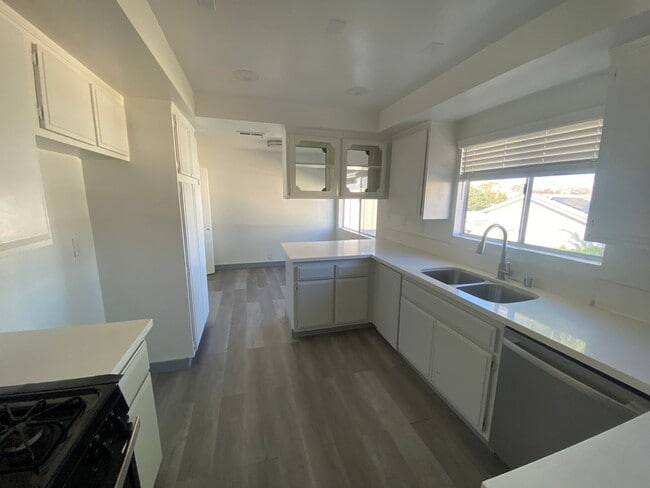 18328 Mansel Ave in Redondo Beach, CA - Building Photo - Building Photo