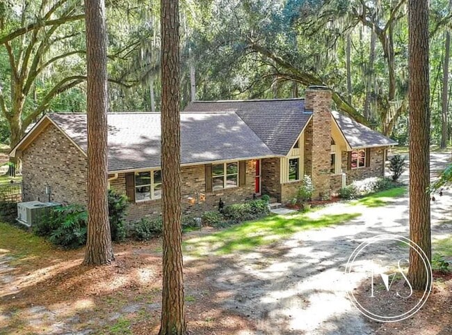 property at 152 Dasher Ln