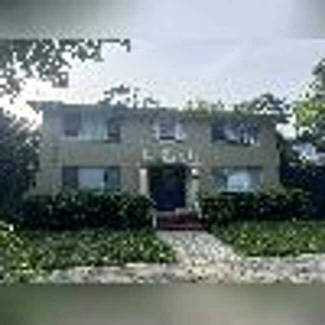 property at 3219 Oak St