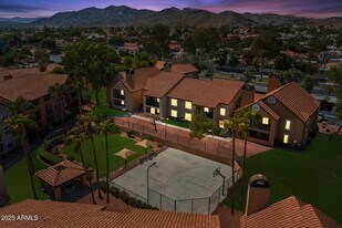 9605 S 48th St, Unit 2 in Phoenix, AZ - Building Photo