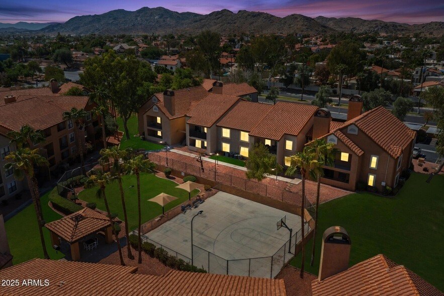 9605 S 48th St, Unit 2 in Phoenix, AZ - Building Photo