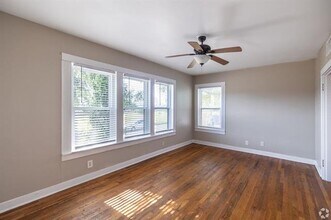 301 W Leuda St in Fort Worth, TX - Building Photo - Building Photo