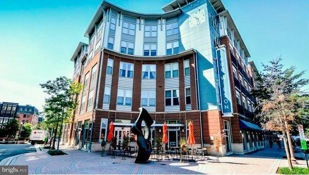 1731 Clarendon Blvd in Arlington, VA - Building Photo
