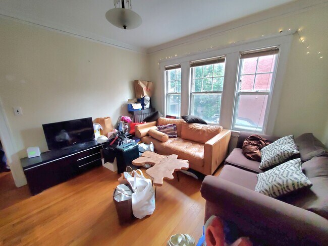 27 High St, Unit 1