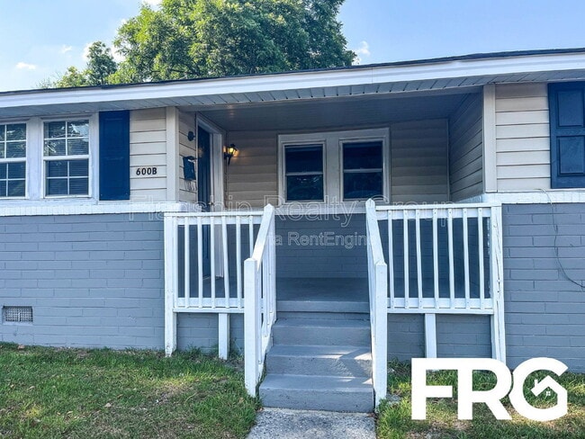 600 Howell St in Greenville, NC - Building Photo - Building Photo
