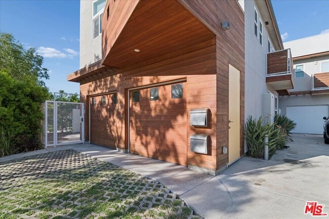 4238 Jasmine Ave in Culver City, CA - Building Photo - Building Photo