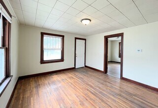 508 W 10th Ave in Hutchinson, KS - Building Photo - Building Photo