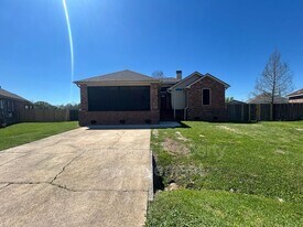 416 Rue Canard in Youngsville, LA - Building Photo