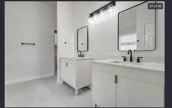 10615 Indian Paintbrush Ln in Houston, TX - Building Photo - Building Photo