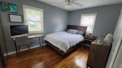 12180 Pedersen Dr in Omaha, NE - Building Photo - Building Photo