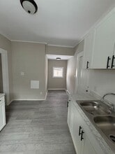 325 Wheeler Ave in High Point, NC - Building Photo - Building Photo