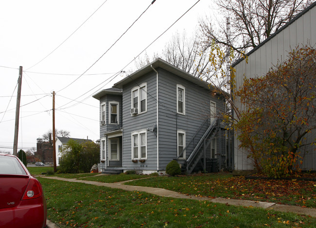 17 Raymond Ave in Shelby, OH - Building Photo - Building Photo