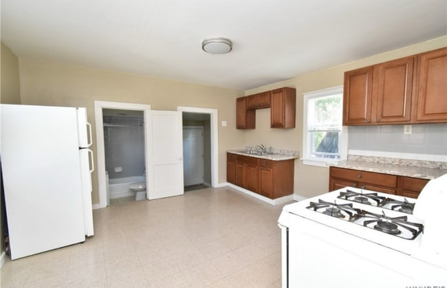 property at 5 Clifford St