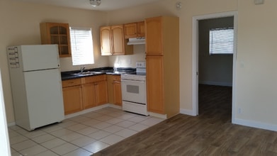 1017 NE 9th Ct in Pompano Beach, FL - Building Photo - Building Photo