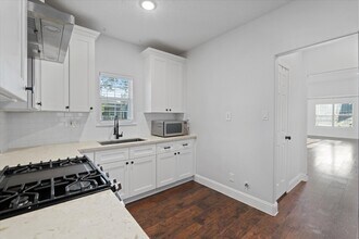 2 Jenkins St in Houston, TX - Building Photo - Building Photo