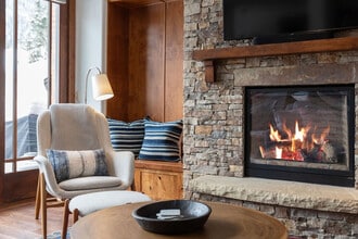 230 S Pine St in Telluride, CO - Building Photo - Building Photo