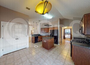 437 Dove Ln in Fort Worth, TX - Building Photo - Building Photo