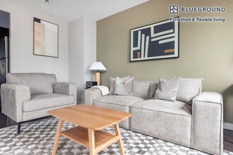 77 W Huron St in Chicago, IL - Building Photo - Building Photo