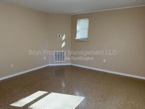 5200 John Hall Rd in Knoxville, TN - Building Photo - Building Photo