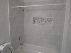 9898 Club Creek Dr in Houston, TX - Building Photo - Building Photo