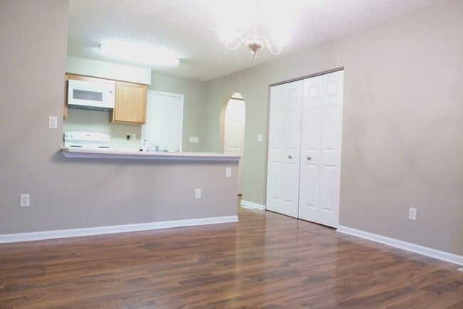 400 Golden Valley Dr in Pataskala, OH - Building Photo - Building Photo