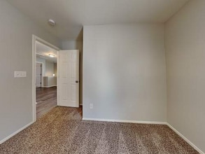 515 Meadowbrook Dr in Matthews, NC - Building Photo - Building Photo