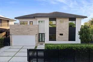 17900 SW 149th Ave in Miami, FL - Building Photo
