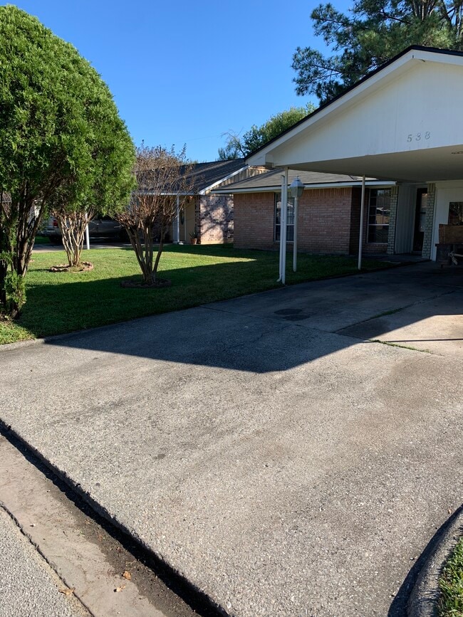 538 Glenvale Dr, Unit Main