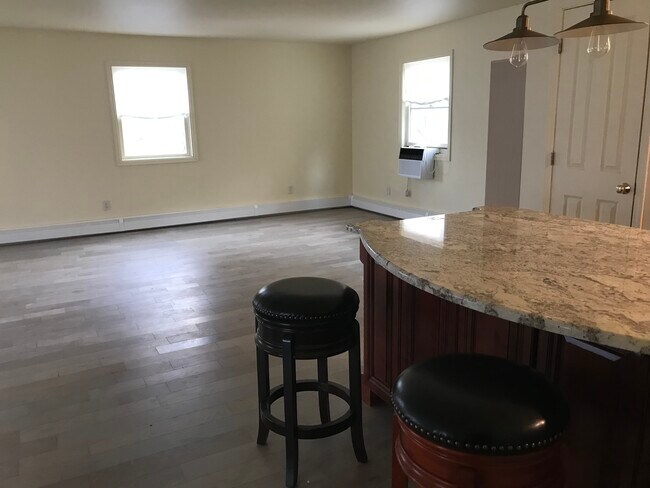 7 Summerset Dr, Unit Loft in Wallkill, NY - Foto de edificio - Building Photo