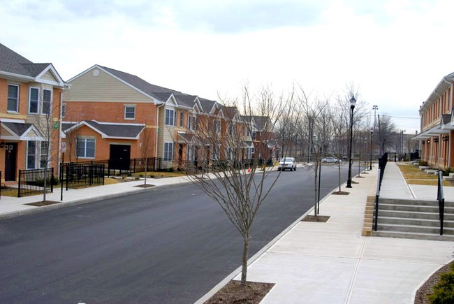 Spruce Gardens in Newark, NJ - Building Photo - Building Photo