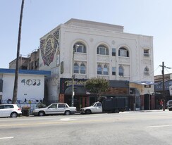4013 W Sunset Blvd in Los Angeles, CA - Building Photo