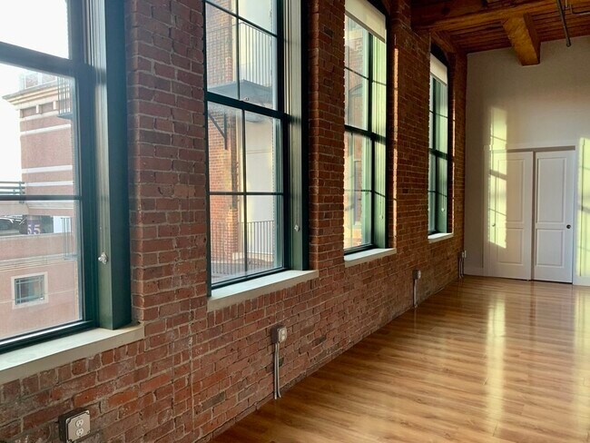 49 Melcher St in Boston, MA - Building Photo - Building Photo