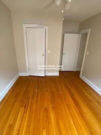 5030 N Springfield Ave photo'