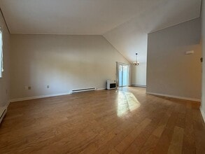 9-11 Oakview Dr in Cape Elizabeth, ME - Building Photo - Building Photo