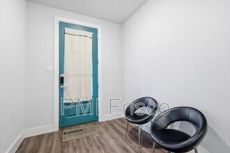 8132 Bromley Dr in Dallas, TX - Building Photo - Building Photo