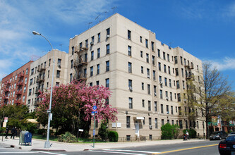 415 Ocean Pky in Brooklyn, NY - Building Photo - Building Photo