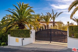 6201 Murphy Way in Malibu, CA - Building Photo - Building Photo