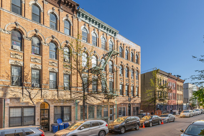 240 Stockholm St in Brooklyn, NY - Building Photo - Building Photo