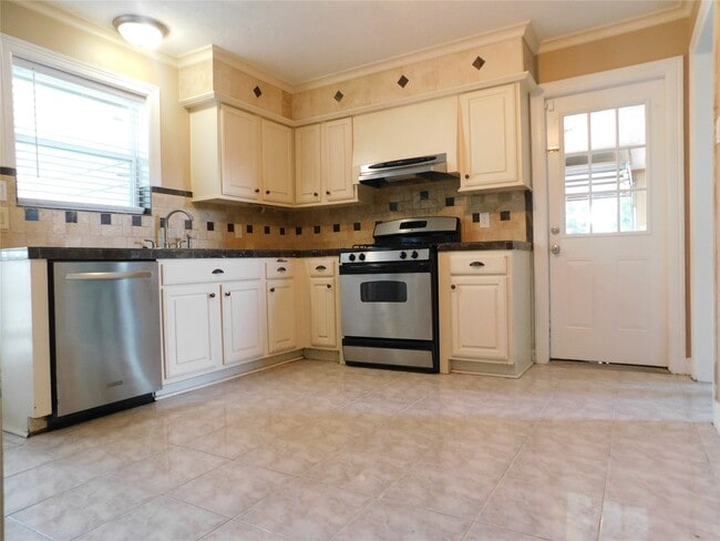 property at 10007 Sagecanyon Dr
