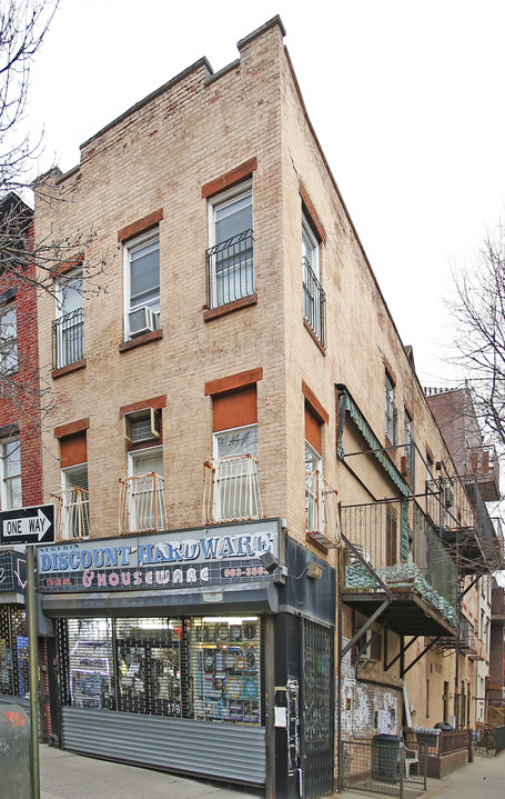 179 Lee Ave in Brooklyn, NY - Building Photo