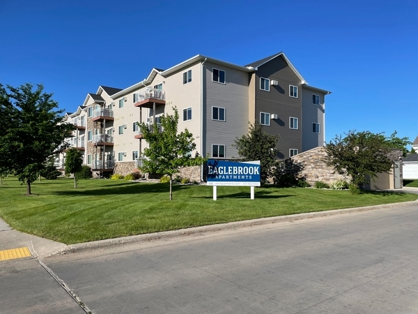 Eaglebrook Apartments in Fargo, ND - Building Photo