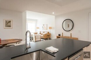 975 Nostrand Ave in Brooklyn, NY - Building Photo