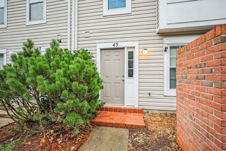 45 Crested Iris Ct in Gaithersburg, MD - Building Photo - Building Photo