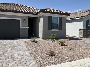 8957 Lucky Crest St in Enterprise, NV - Building Photo - Building Photo